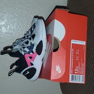 Nike Huarache E. D. G. E BP little kids shoes